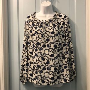 Rose & Olive white and blue print blouse M poly